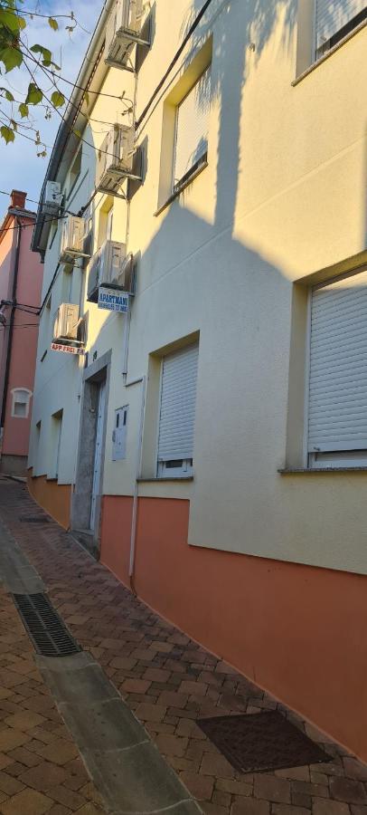 Apartmani Luka Crikvenica Zewnętrze zdjęcie